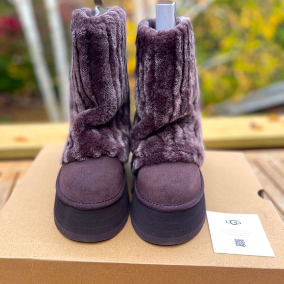 Classic Short Sherpa Corduroy BRAND NEW IN BOX - Picture 5 of 7